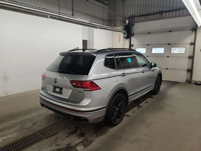VW Tiguan COMFORTLINE R LINE BLACK EDITION - автомобили, коли, обяви за нови и употребявани 3