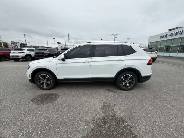 VW Tiguan * ПОДГРЕВ * ПАНОРАМА * ОТ ПРЕДСТАВИТЕЛСТВО - автомобили, коли, обяви за нови и употребявани 1