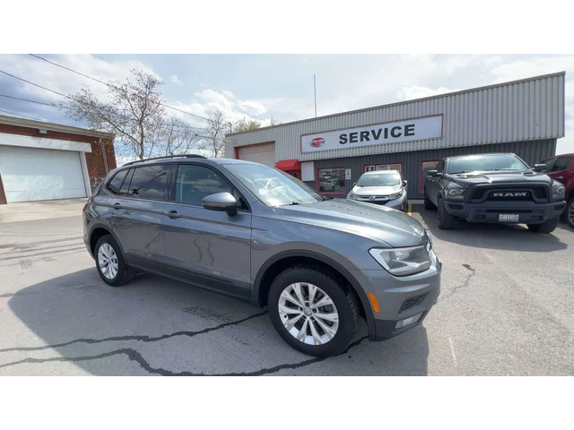VW Tiguan AWD | LOW KMS! | HTD SEATS | CARPLAY | ALLOYS | A/ - автомобили, коли, обяви за нови и употребявани 1