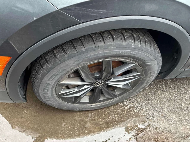 VW Tiguan * COMFORTLINE * 2 КЛЮЧА* KEYLESS* PANO* ПОДГРЕВ* - автомобили, коли, обяви за нови и употребявани 6