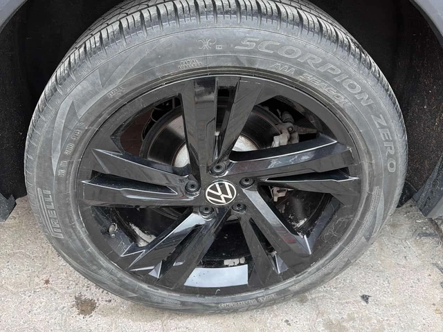 VW Tiguan | R Line Black Edition | 2.0L | LED | КОЖА | - автомобили, коли, обяви за нови и употребявани 5
