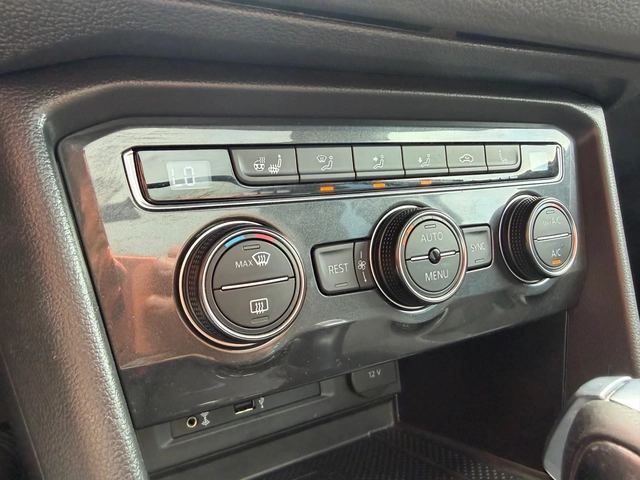VW Tiguan LED* DIGITAL* Панорама* Масаж - автомобили, коли, обяви за нови и употребявани 11
