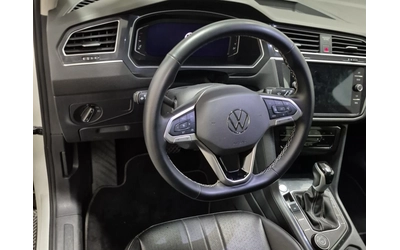 VW Tiguan Comfortline * CARFAX - автомобили, коли, обяви за нови и употребявани 10
