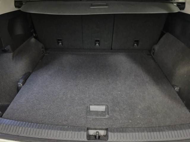 VW Tiguan Comfortline * CARFAX - автомобили, коли, обяви за нови и употребявани 5