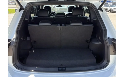 VW Tiguan COMFORTLINE R LINE * ПАНОРАМА * 7 МЕСТЕН * CARFAX - автомобили, коли, обяви за нови и употребявани 9