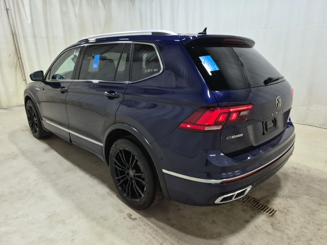 VW Tiguan HIGHLINE R-LINE/AWD/Pano/Camera/2 Комплекта джанти - автомобили, коли, обяви за нови и употребявани 4