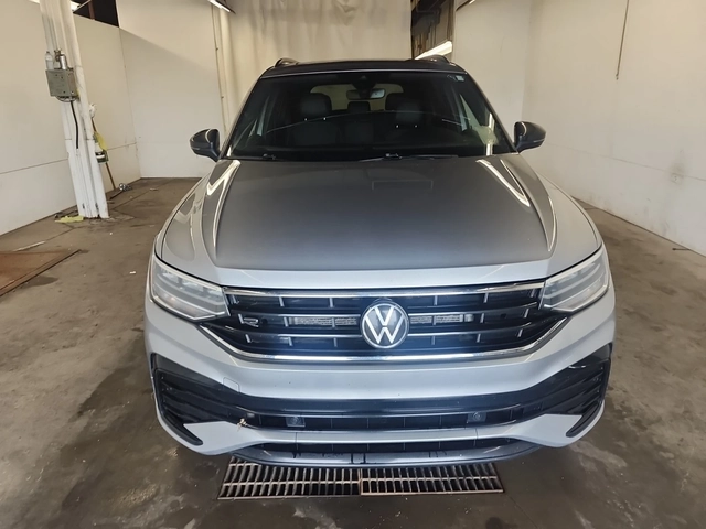 VW Tiguan COMFORTLINE R-LINE BLACK EDITION/AWD/Pano - автомобили, коли, обяви за нови и употребявани 2