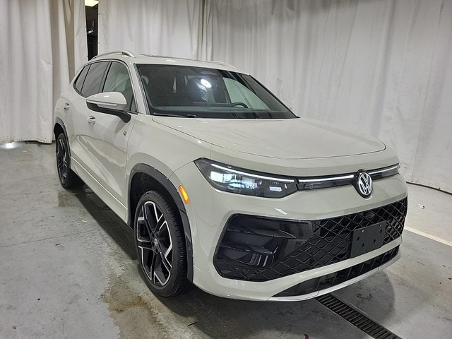 VW Tiguan HIGHLINE TURBO R-LINE * НОВ * 4Х4 * ОБДУХВАНЕ * - автомобили, коли, обяви за нови и употребявани 1