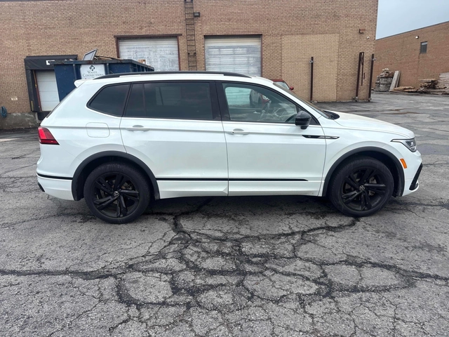 VW Tiguan Comfortline R-Line Black Edition * CARFAX - автомобили, коли, обяви за нови и употребявани 3