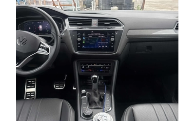 VW Tiguan Comfortline R-Line Black Edition * CARFAX - автомобили, коли, обяви за нови и употребявани 8