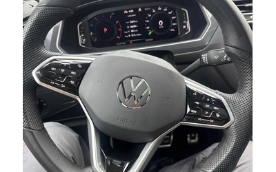 VW Tiguan Comfortline R-Line Black Edition * CARFAX - автомобили, коли, обяви за нови и употребявани 9