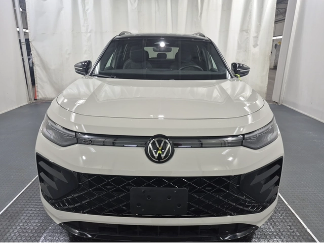 VW Tiguan 2025 Volkswagen TIGUAN COMFORTLINE R-LINE - автомобили, коли, обяви за нови и употребявани 1