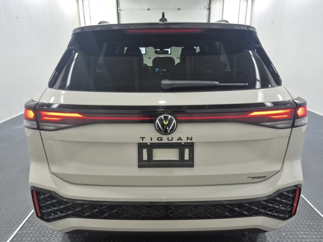 VW Tiguan 2025 Volkswagen TIGUAN COMFORTLINE R-LINE - автомобили, коли, обяви за нови и употребявани 4