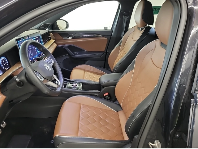 VW Tiguan 2025 Volkswagen TIGUAN HIGHLINE R-LINE - автомобили, коли, обяви за нови и употребявани 6