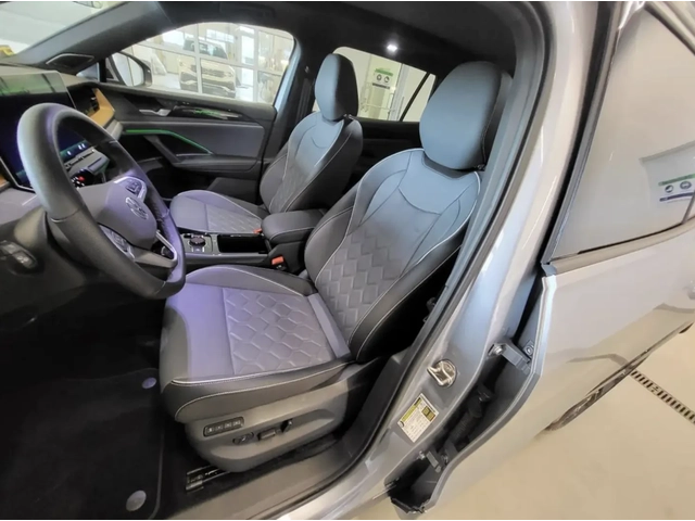 VW Tiguan 2025 Volkswagen Tiguan Highline R-Line - автомобили, коли, обяви за нови и употребявани 7