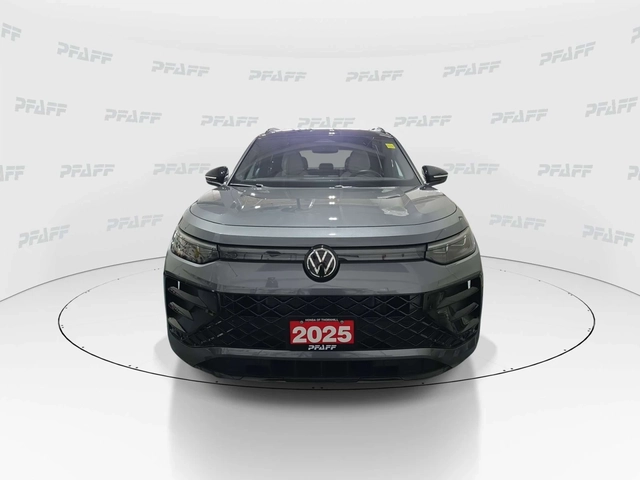 VW Tiguan R-Line Black Edition 4MOTION / ЦЕНА ДО БГ - автомобили, коли, обяви за нови и употребявани 2