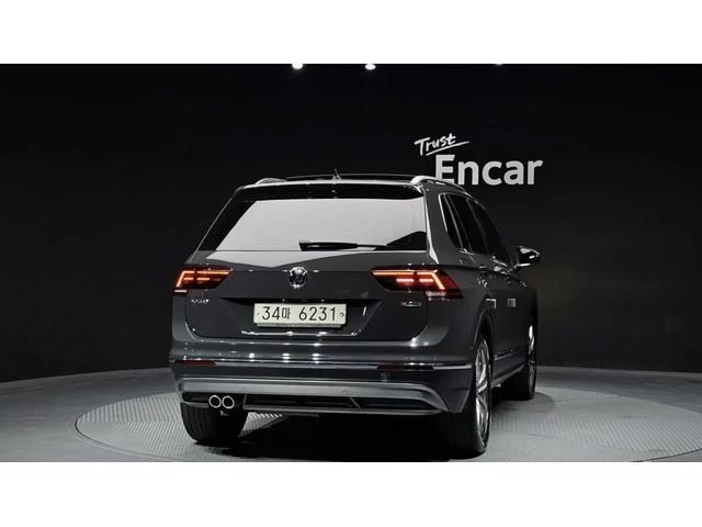 VW Tiguan 2.0 TDI 4MOTION / PRESTIGE / 360 КАМЕРИ / ПАНОРАМА - автомобили, коли, обяви за нови и употребявани 3