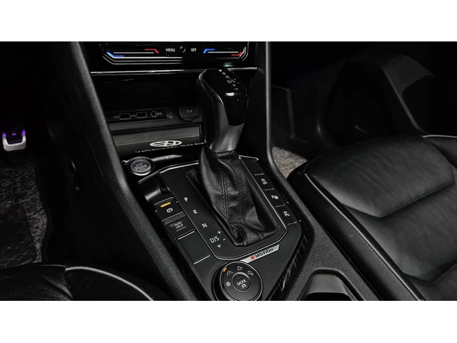 VW Tiguan 2.0 TDI 4MOTION / PRESTIGE / 360 КАМЕРИ / ПАНОРАМА - автомобили, коли, обяви за нови и употребявани 8