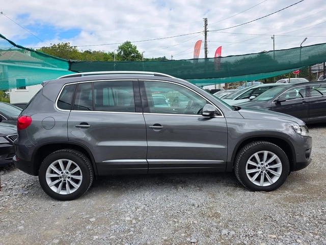 VW Tiguan 2.0TDI 140K.C. 4-MOTION / АВТОМАТ / ЛЕД / КАМЕРА - автомобили, коли, обяви за нови и употребявани 5