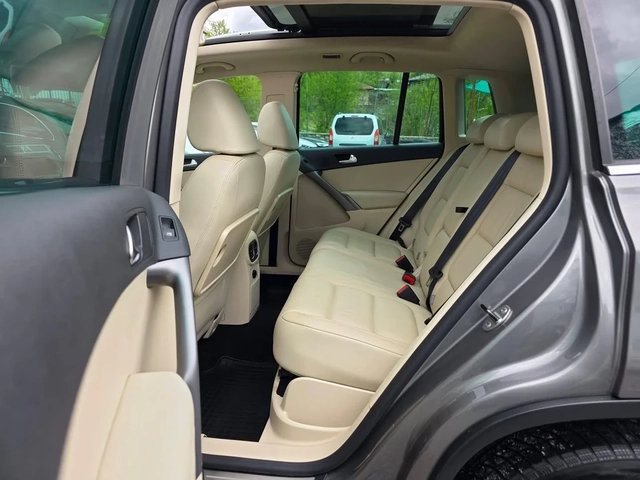 VW Tiguan 2.0TDI 140K.C. / 4Х4 / АВТОМАТ / НАВИ / КАМЕРА / - автомобили, коли, обяви за нови и употребявани 8