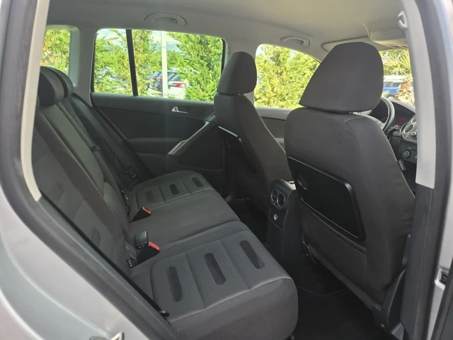VW Tiguan 2.0TDI-140кс= 6ск= 4х4= АВТОПИЛОТ - автомобили, коли, обяви за нови и употребявани 13
