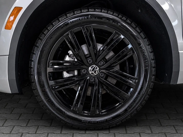 VW Tiguan Comfortline R-Line Black 4Motion - автомобили, коли, обяви за нови и употребявани 5