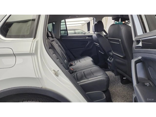 VW Tiguan 2.0 TDI PREMIUM* КОЖА* ПОДГРЕВ* КАМЕРА - автомобили, коли, обяви за нови и употребявани 9