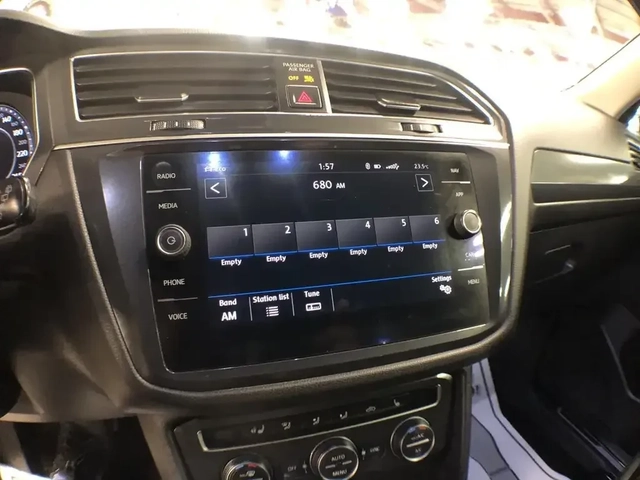 VW Tiguan Highline 4MOTION | Panoramic | Blind Spot | CarPla - автомобили, коли, обяви за нови и употребявани 10