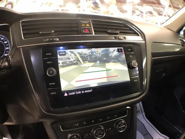 VW Tiguan Highline 4MOTION | Panoramic | Blind Spot | CarPla - автомобили, коли, обяви за нови и употребявани 9