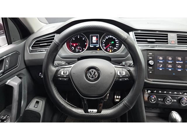VW Tiguan 2.0 TDI Premium | Адаптивен круиз | Камера | - автомобили, коли, обяви за нови и употребявани 10