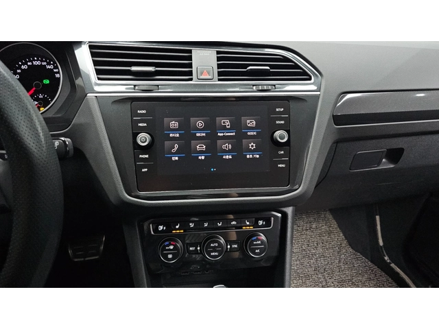 VW Tiguan 2.0 TDI Premium | Адаптивен круиз | Камера | - автомобили, коли, обяви за нови и употребявани 11