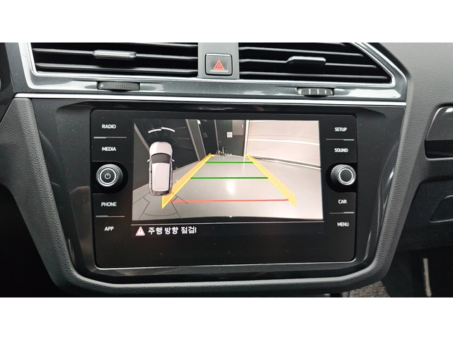 VW Tiguan 2.0 TDI Premium | Адаптивен круиз | Камера | - автомобили, коли, обяви за нови и употребявани 12