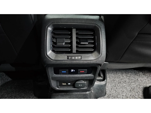 VW Tiguan 2.0 TDI Premium | Адаптивен круиз | Камера | - автомобили, коли, обяви за нови и употребявани 15