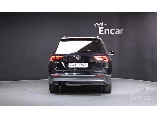 VW Tiguan 2.0 TDI Premium | Адаптивен круиз | Камера | - автомобили, коли, обяви за нови и употребявани 3