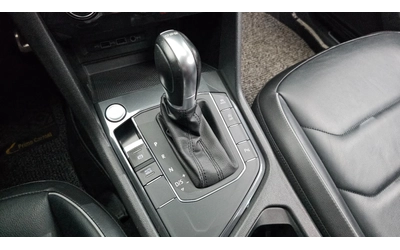 VW Tiguan 2.0 TDI Premium | Адаптивен круиз | Камера | - автомобили, коли, обяви за нови и употребявани 7