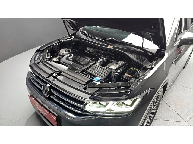VW Tiguan 2.0 TDI Prestige | HUD | Адаптивен круиз | 360 - автомобили, коли, обяви за нови и употребявани 4