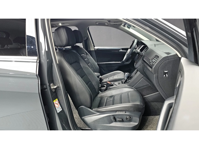 VW Tiguan 2.0 TDI Prestige | HUD | Адаптивен круиз | 360 - автомобили, коли, обяви за нови и употребявани 9