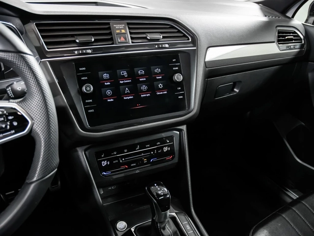 VW Tiguan R-Line Black Edition 4MOTION - автомобили, коли, обяви за нови и употребявани 11