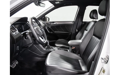 VW Tiguan R-Line Black Edition 4MOTION - автомобили, коли, обяви за нови и употребявани 7