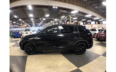 vw-tiguan-comfortline-r-line-b-edition-awd-leather-pan-roof-all-wheel-drive - 3