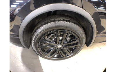 VW Tiguan COMFORTLINE R-LINE B/EDITION AWD LEATHER PAN/ROOF All Wheel Drive - автомобили, коли, обяви за нови и употребявани 8