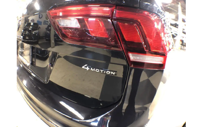 VW Tiguan COMFORTLINE R-LINE B/EDITION AWD LEATHER PAN/ROOF All Wheel Drive - автомобили, коли, обяви за нови и употребявани 9