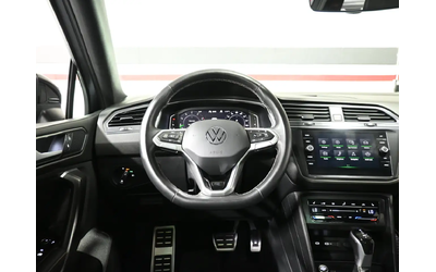 VW Tiguan Comfortline R-Line Black Edition  Panoramic Roof Adaptive Cruise Remote Start All Wheel Drive - автомобили, коли, обяви за нови и употребявани 11