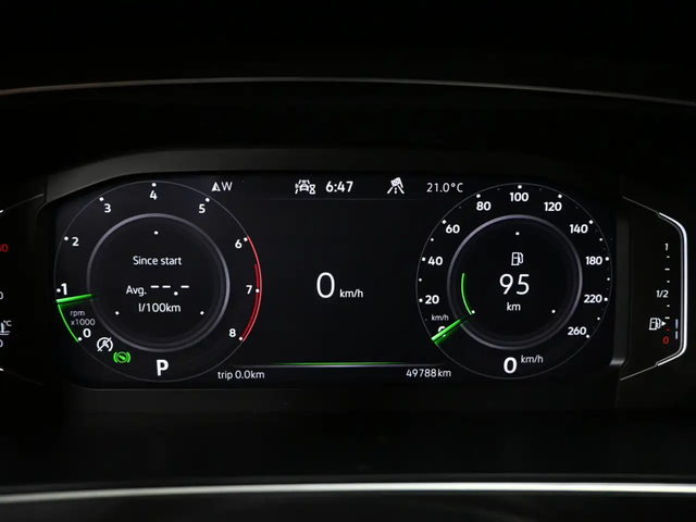 VW Tiguan Comfortline R-Line Black Edition  Panoramic Roof Adaptive Cruise Remote Start All Wheel Drive - автомобили, коли, обяви за нови и употребявани 12