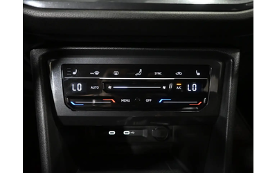 VW Tiguan Comfortline R-Line Black Edition  Panoramic Roof Adaptive Cruise Remote Start All Wheel Drive - автомобили, коли, обяви за нови и употребявани 19