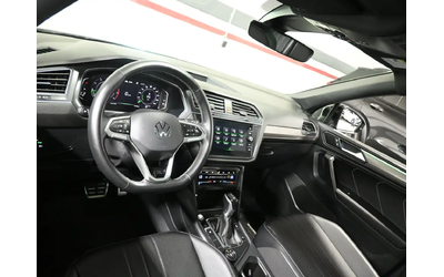 VW Tiguan Comfortline R-Line Black Edition  Panoramic Roof Adaptive Cruise Remote Start All Wheel Drive - автомобили, коли, обяви за нови и употребявани 9