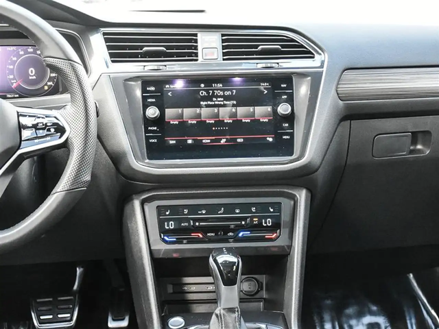 VW Tiguan Highline 2.0T 8sp at w/Tip 4M All Wheel Drive - автомобили, коли, обяви за нови и употребявани 13