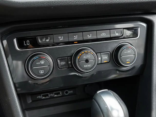 VW Tiguan Highline 4MOTION |R-LINE |TRADE IN |SAFETY CERT All Wheel Drive - автомобили, коли, обяви за нови и употребявани 19
