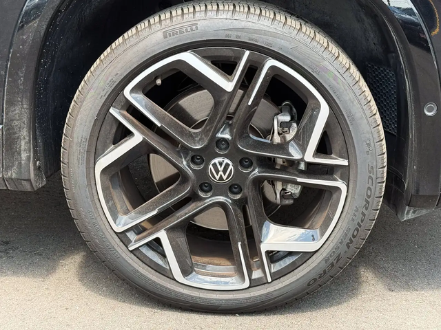 VW Tiguan Highline All Wheel Drive - автомобили, коли, обяви за нови и употребявани 11
