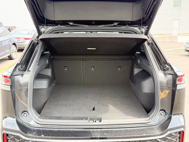 VW Tiguan Highline All Wheel Drive - автомобили, коли, обяви за нови и употребявани 16